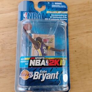 NBA 2K10 Kobe Bryant Figure Plus Extras